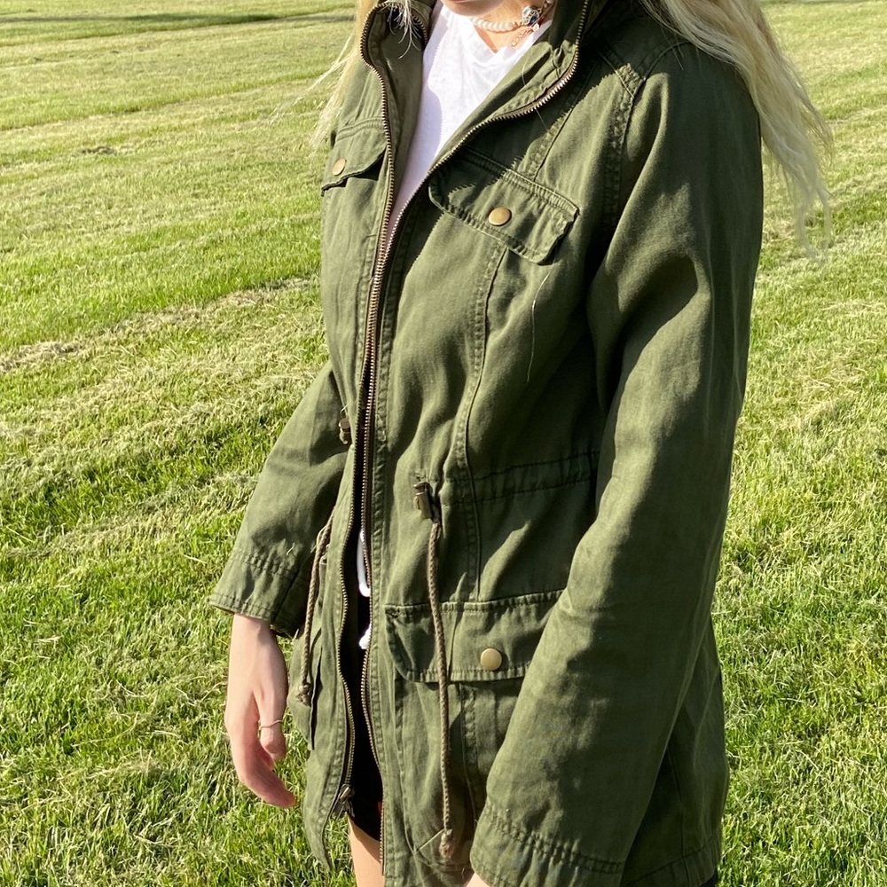 jacket - Picture 3 of 3